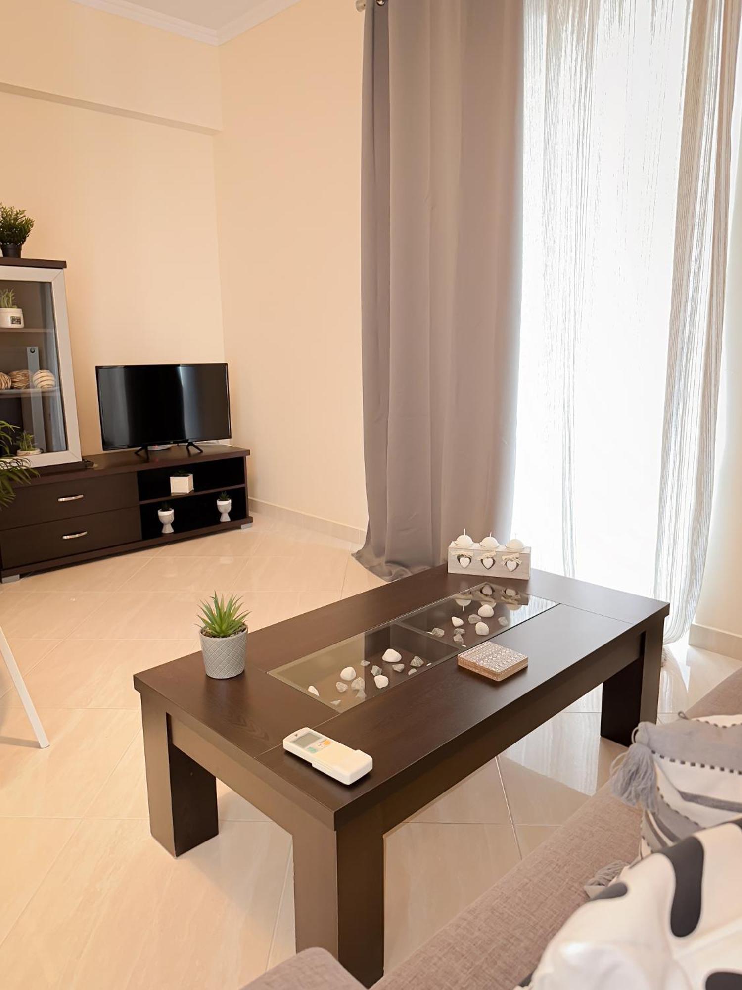 Sun N' Salt I Apartment Tolo Luaran gambar